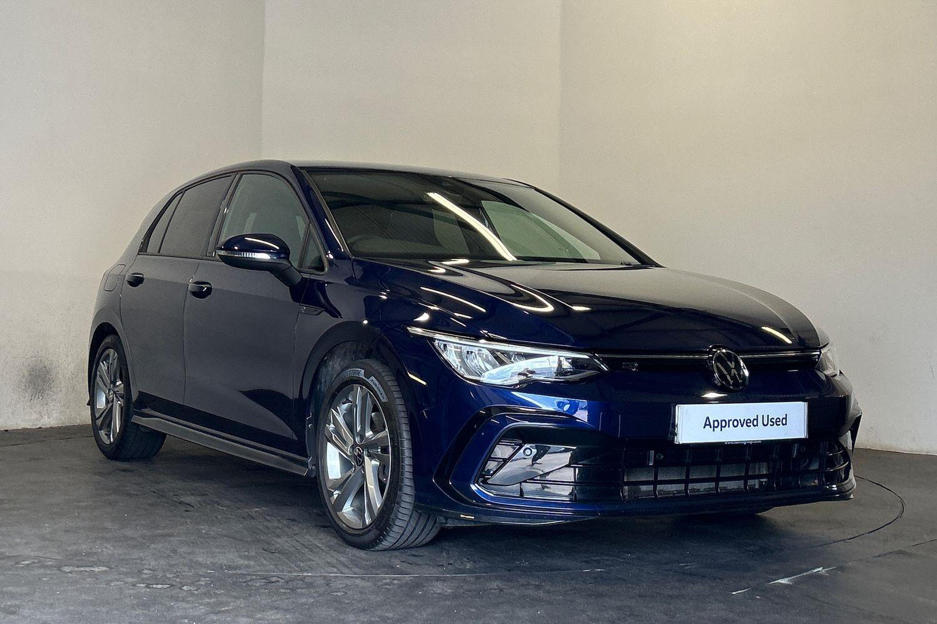 Main listing image - Volkswagen Golf
