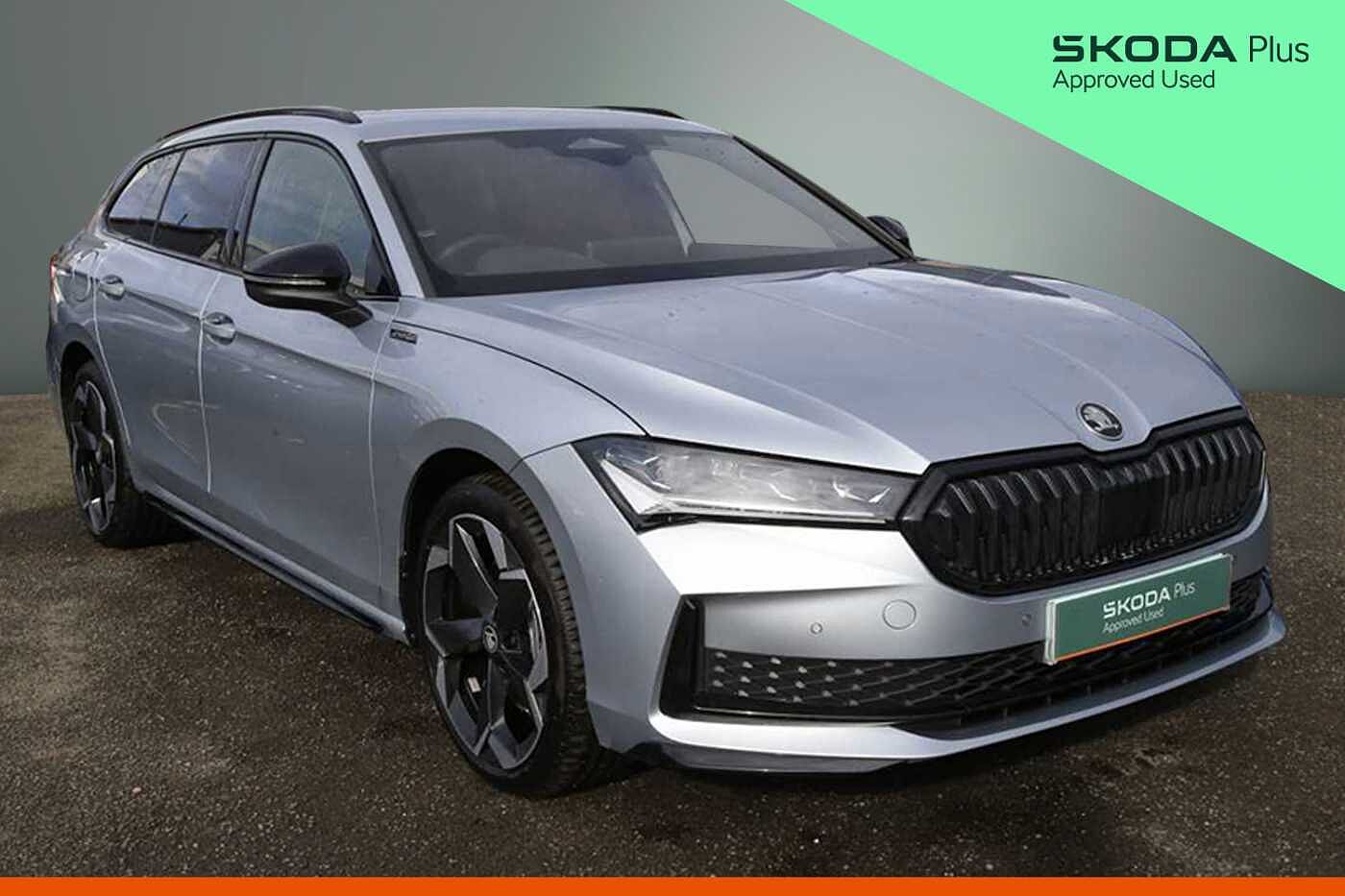 Main listing image - Skoda Superb Estate