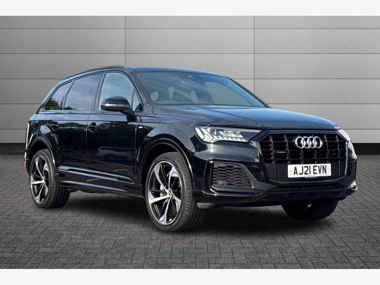 Main listing image - Audi Q7
