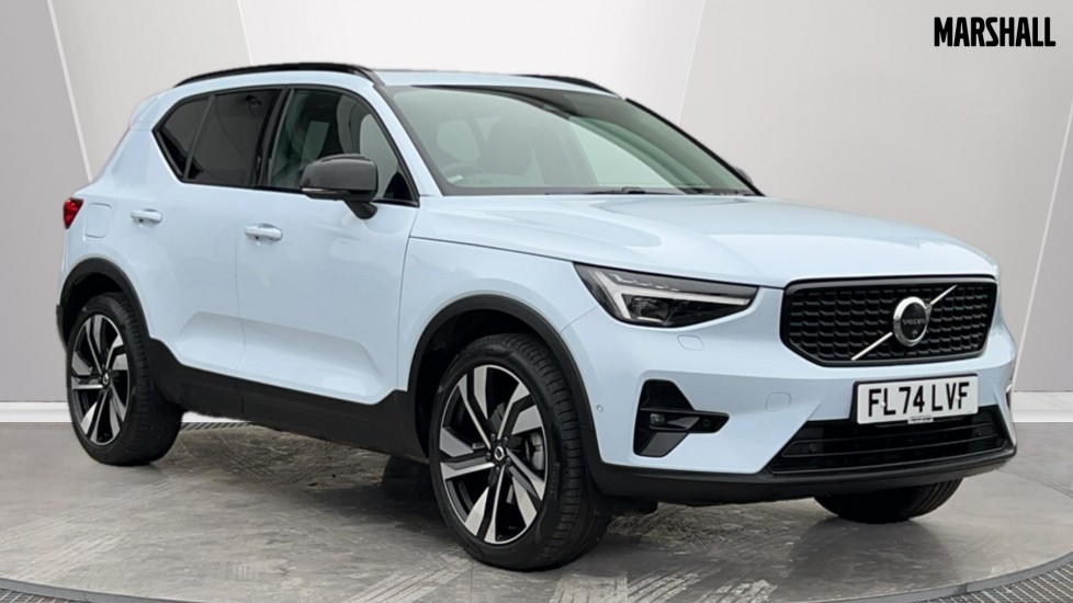 Main listing image - Volvo XC40