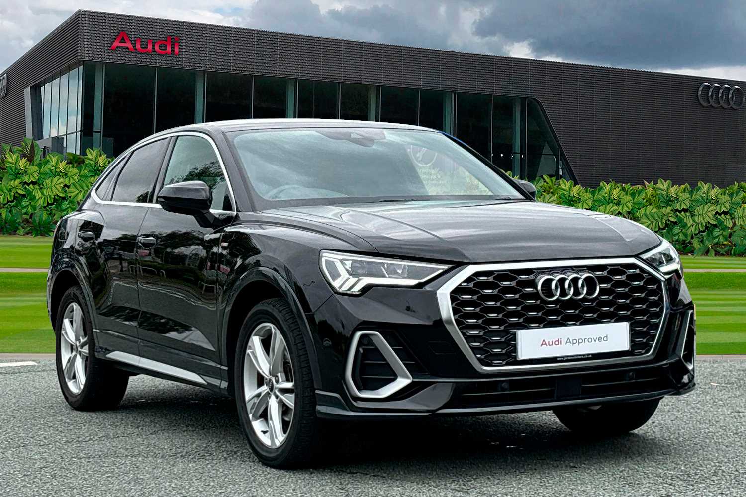 Main listing image - Audi Q3