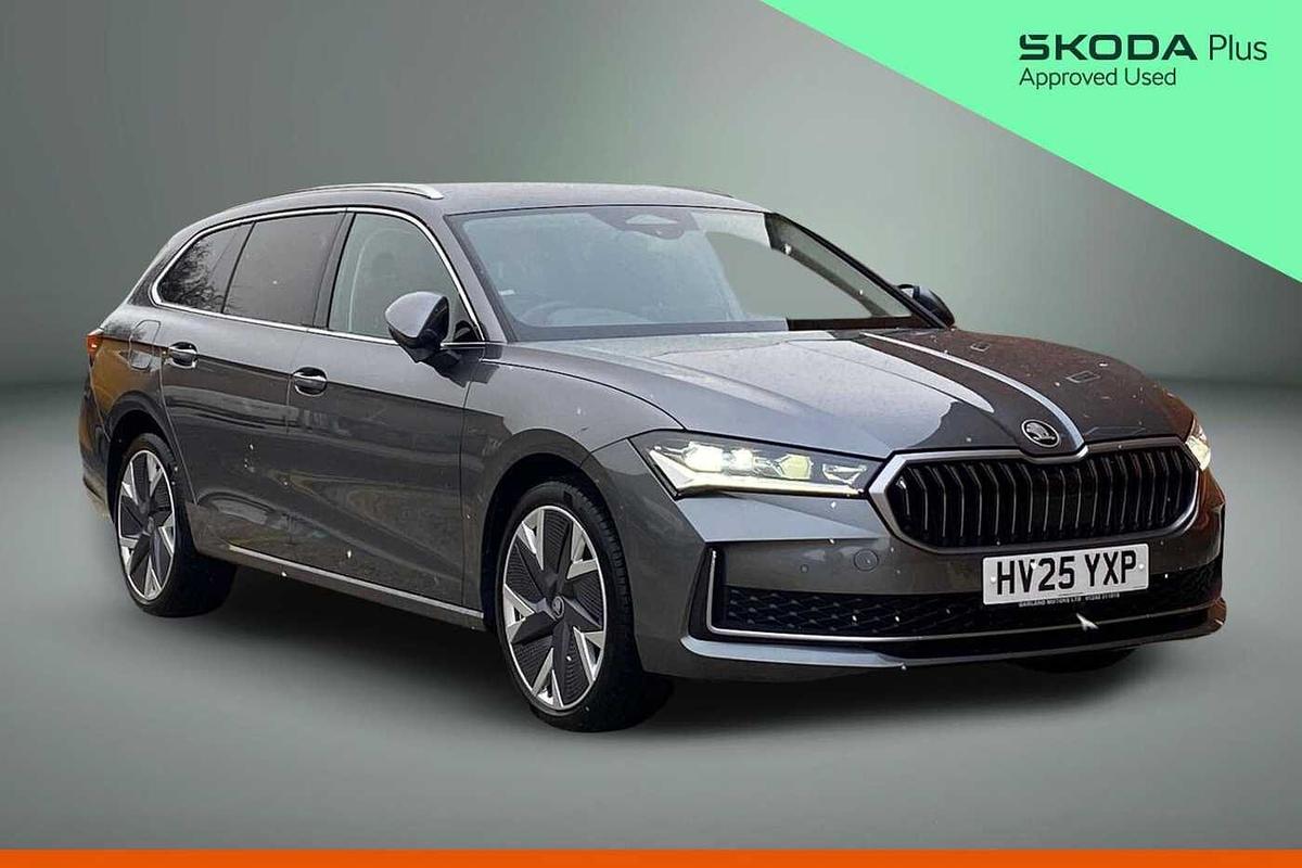 Main listing image - Skoda Superb Estate