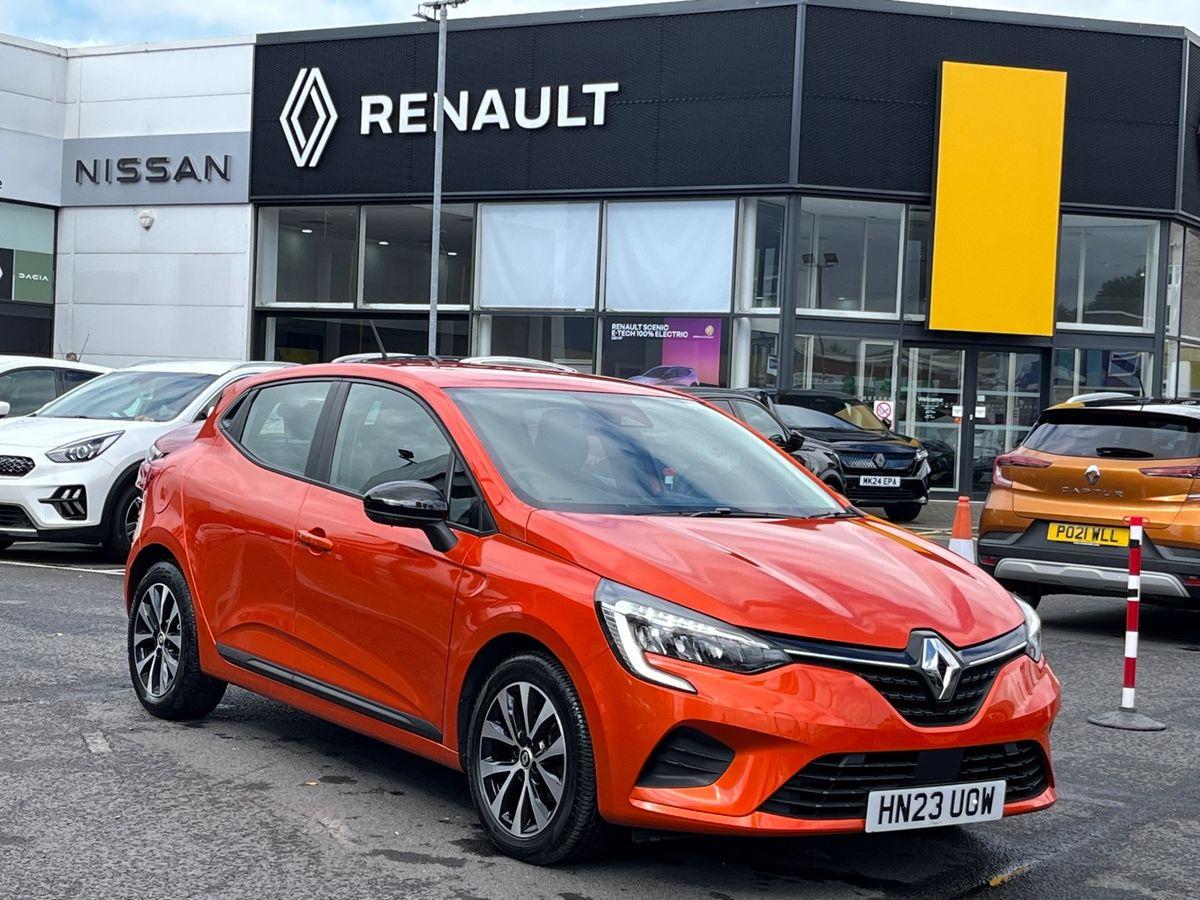 Main listing image - Renault Clio