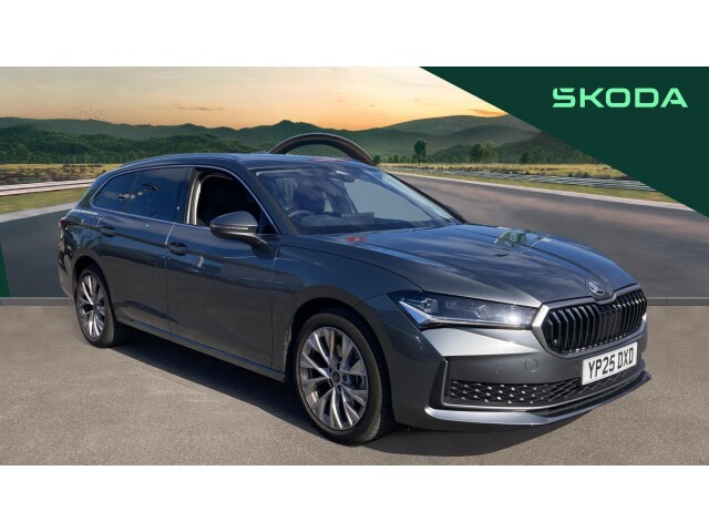 Main listing image - Skoda Superb Estate
