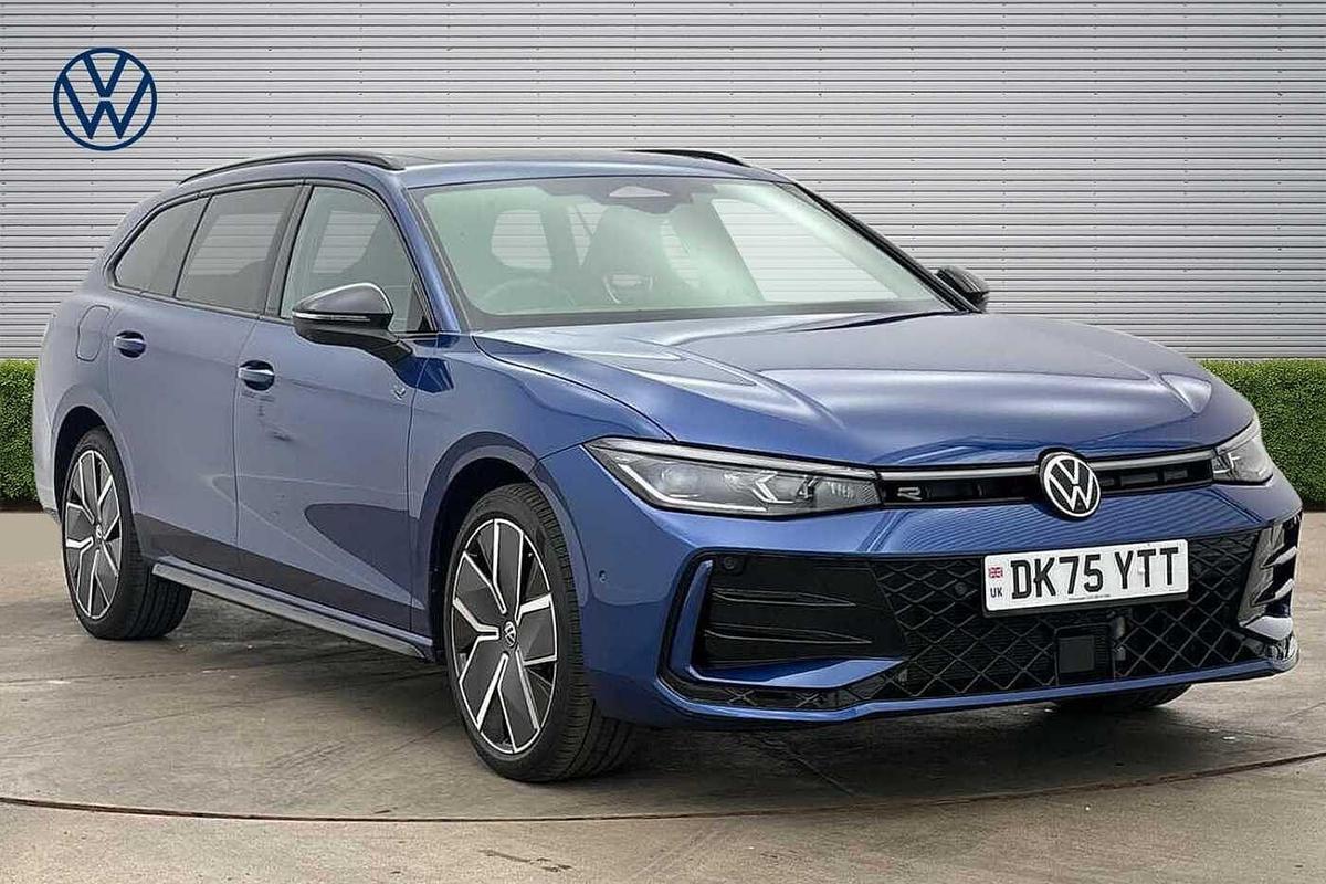 Main listing image - Volkswagen Passat