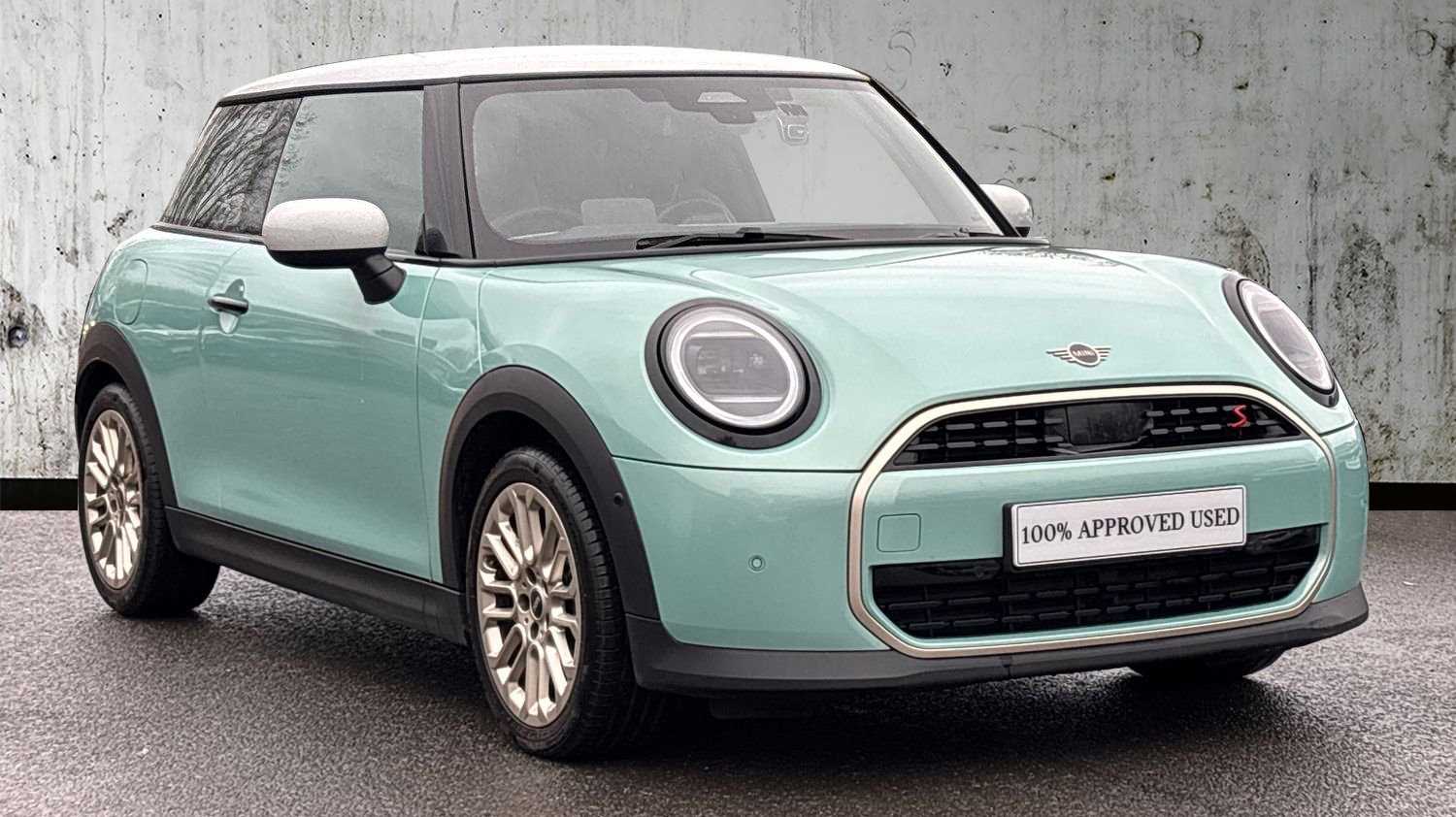 Main listing image - MINI Hatchback