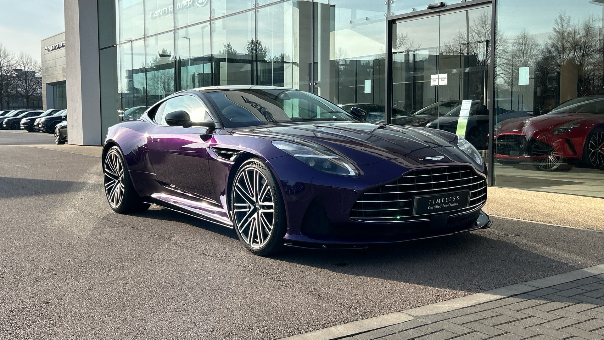 Main listing image - Aston Martin Vantage