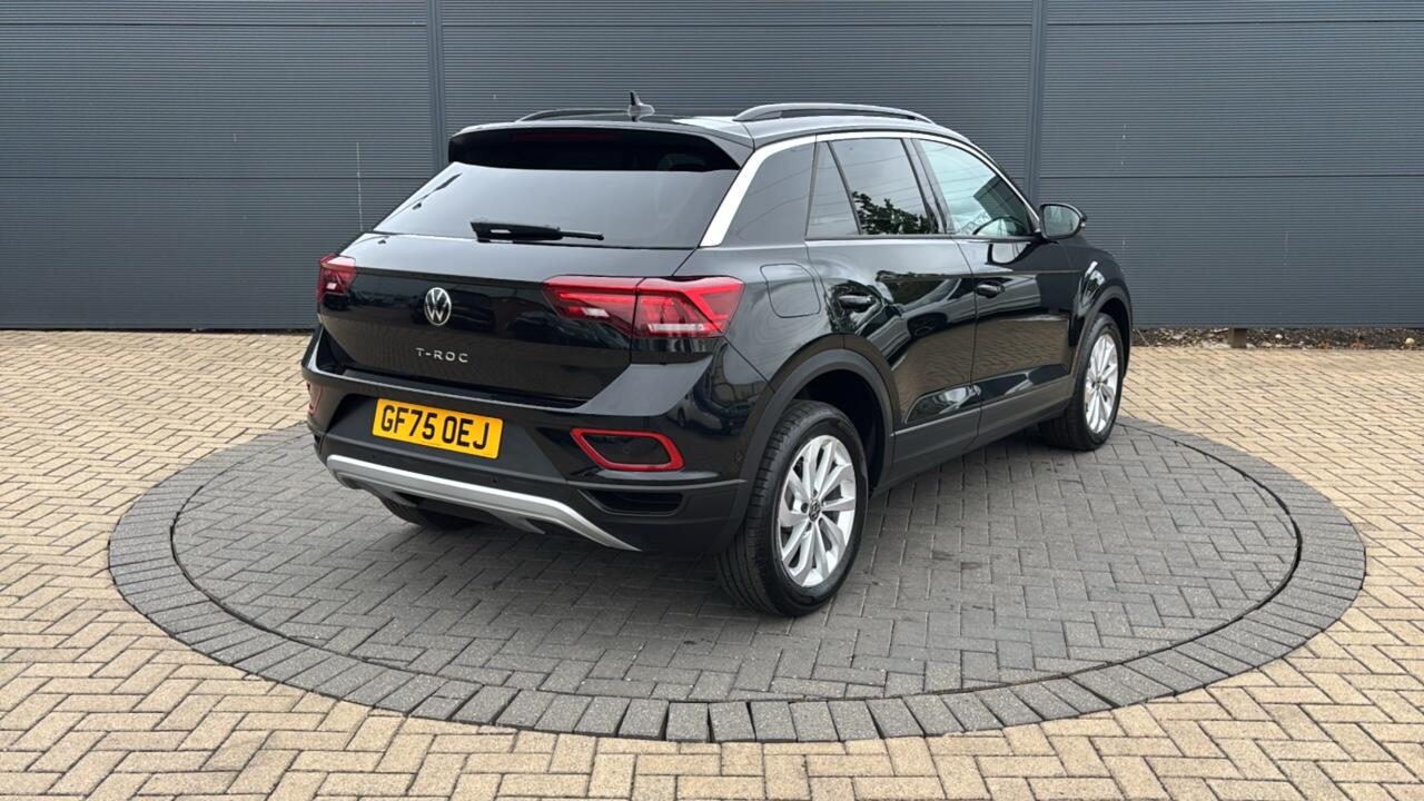Main listing image - Volkswagen T-Roc