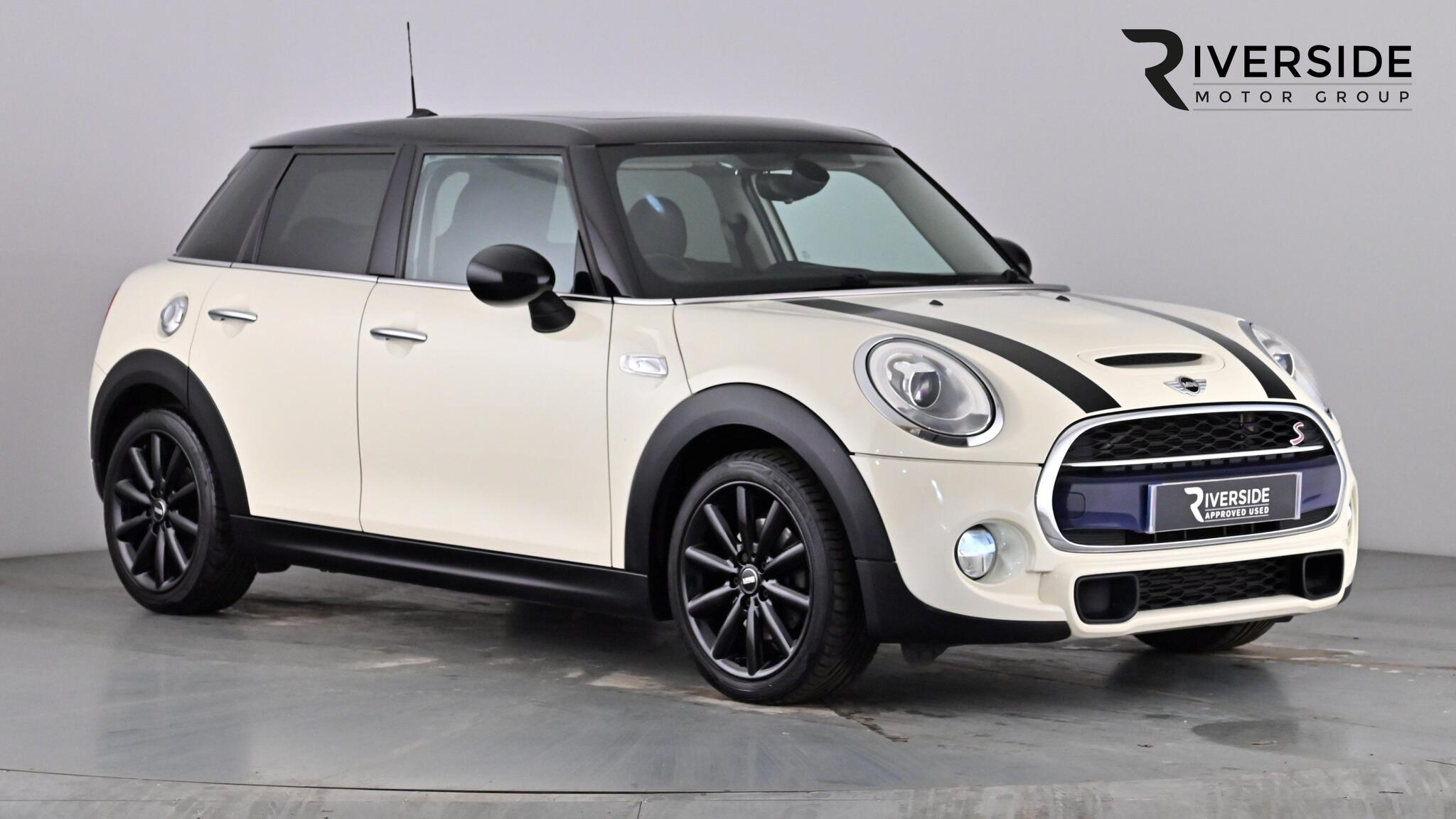 Main listing image - MINI Hatchback 5dr