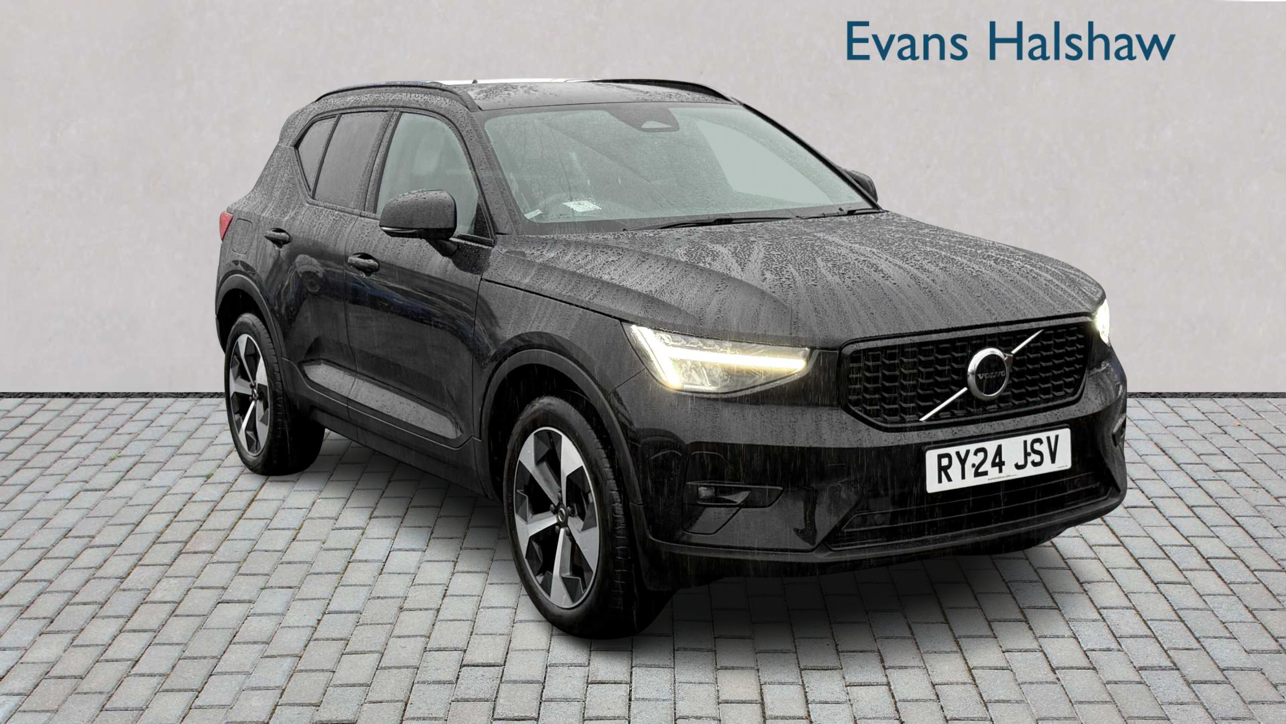 Main listing image - Volvo XC40