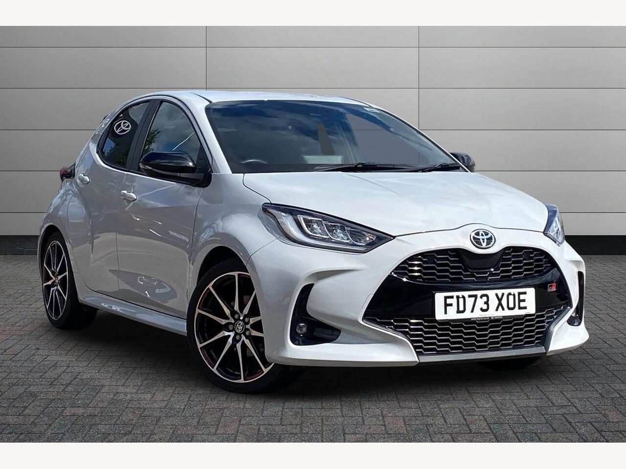 Main listing image - Toyota Yaris