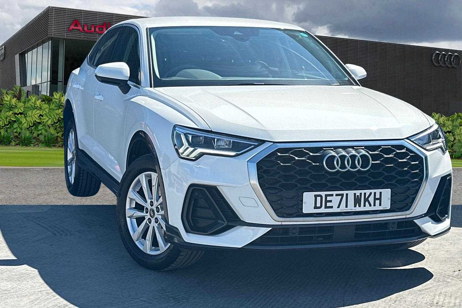 Main listing image - Audi Q3