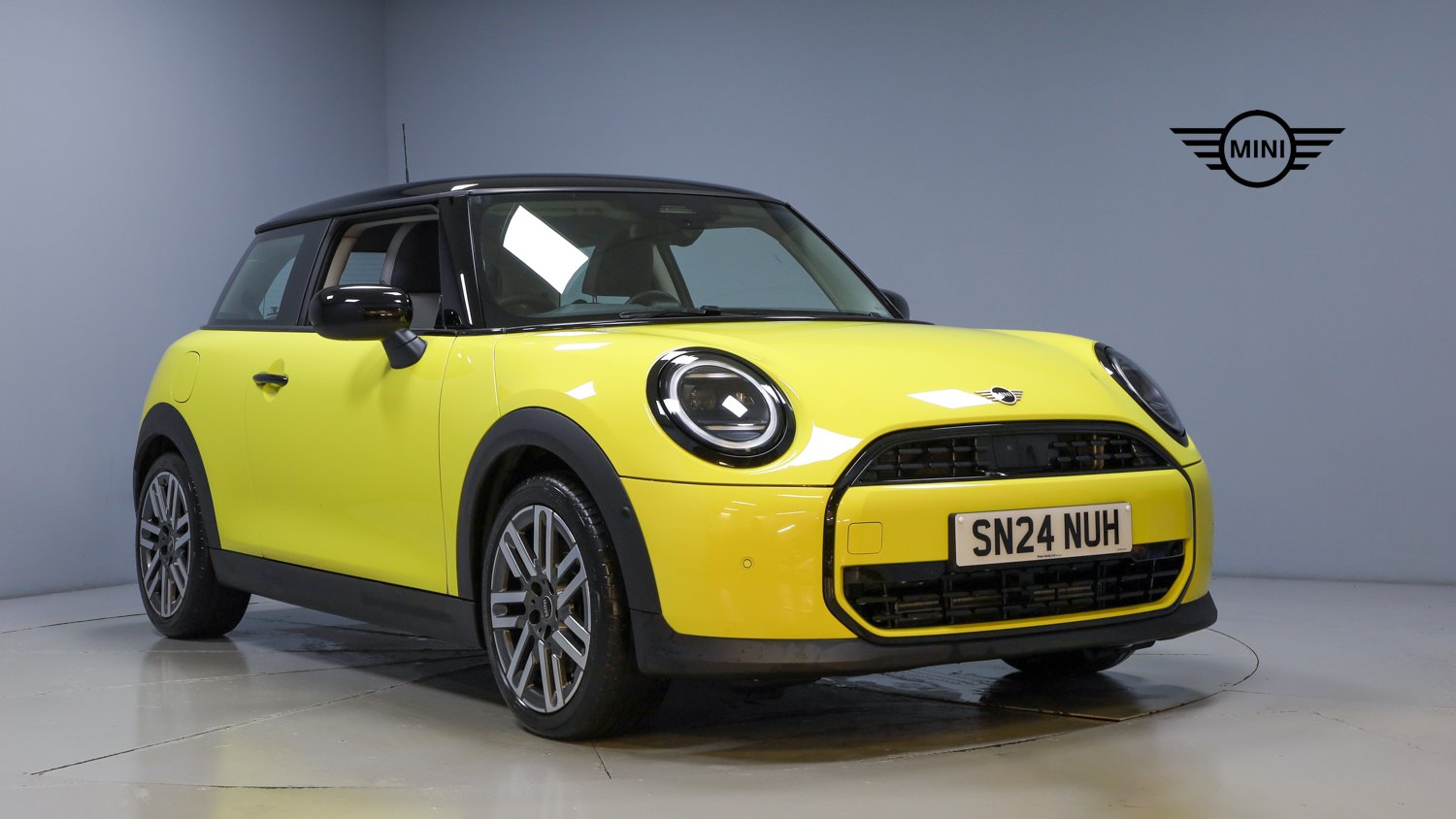 Main listing image - MINI Hatchback