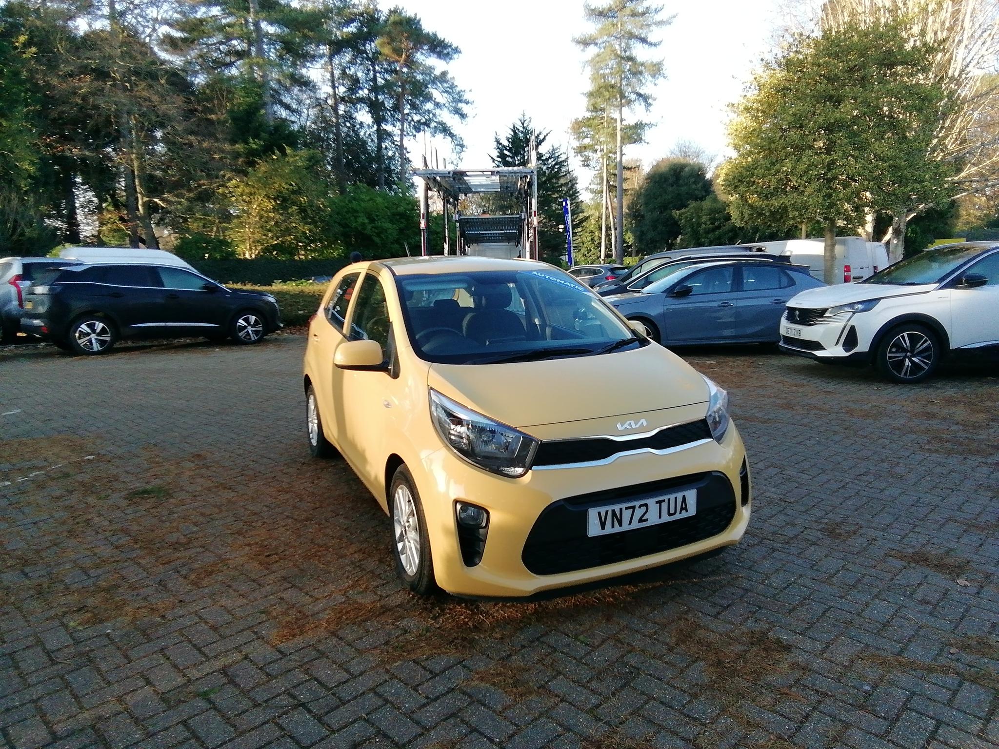 Main listing image - Kia Picanto