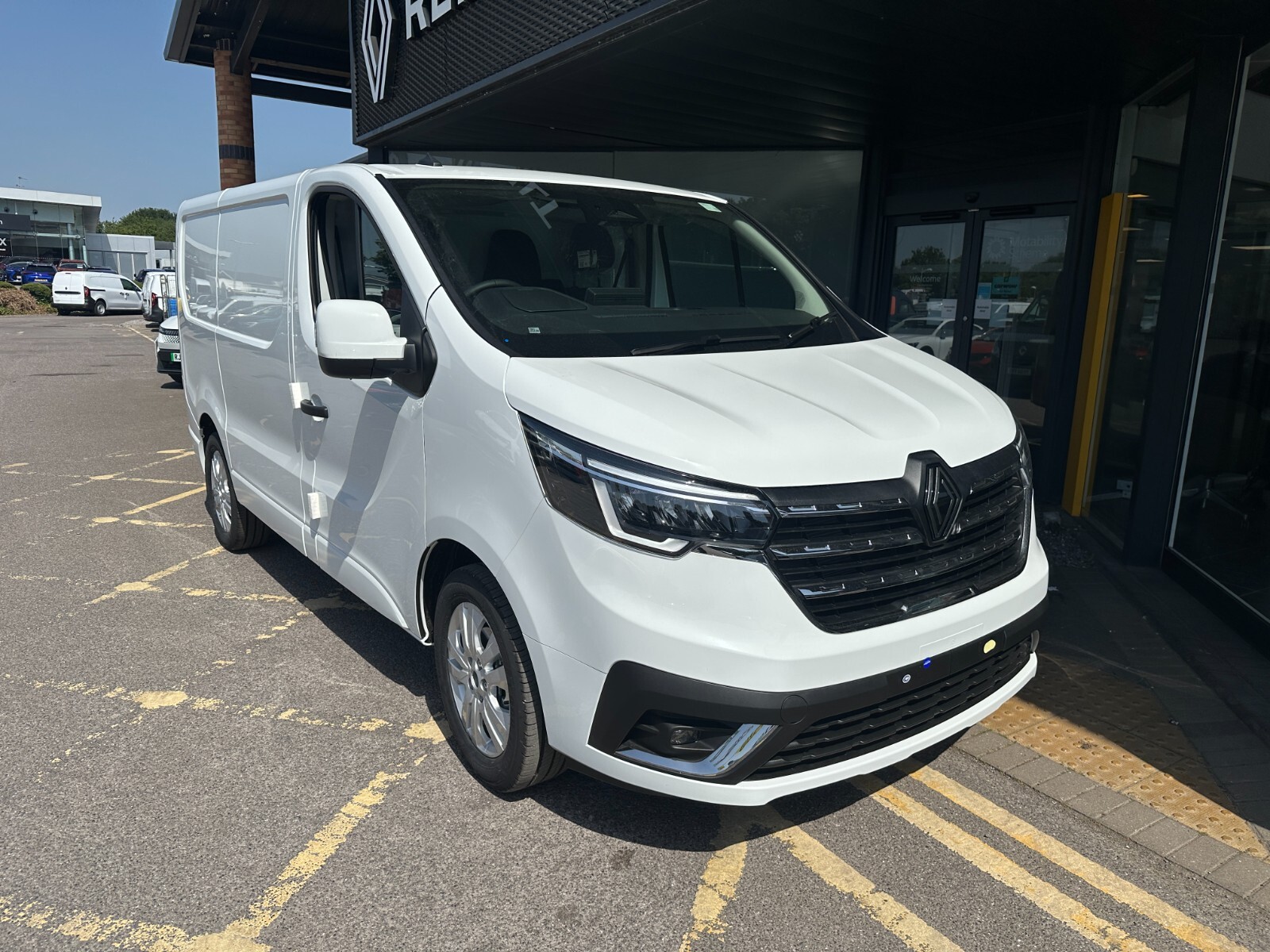 Main listing image - Renault Trafic
