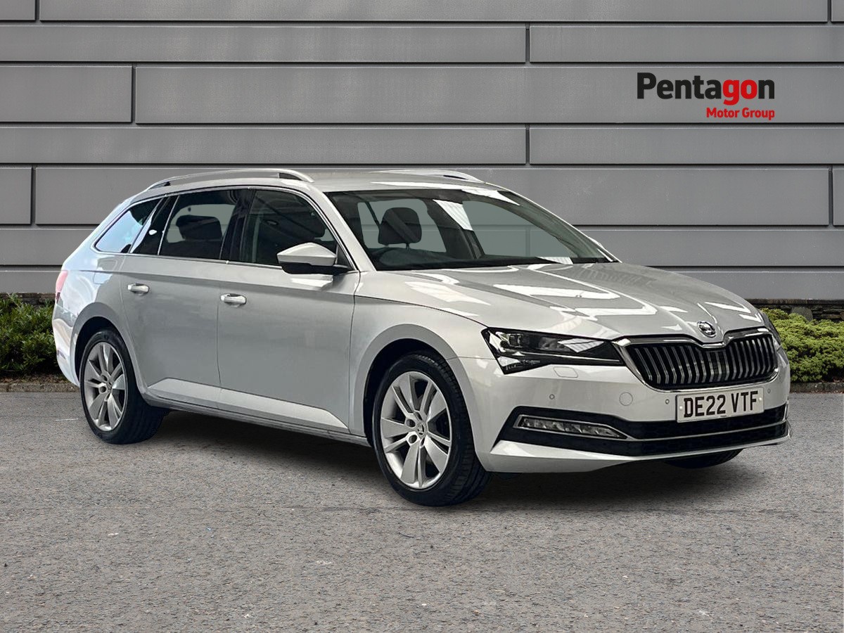 Main listing image - Skoda Superb Estate