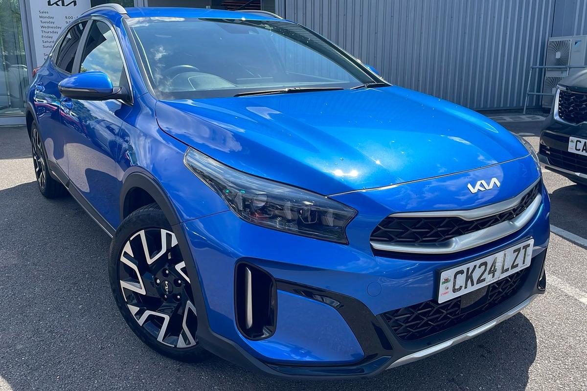 Main listing image - Kia XCeed