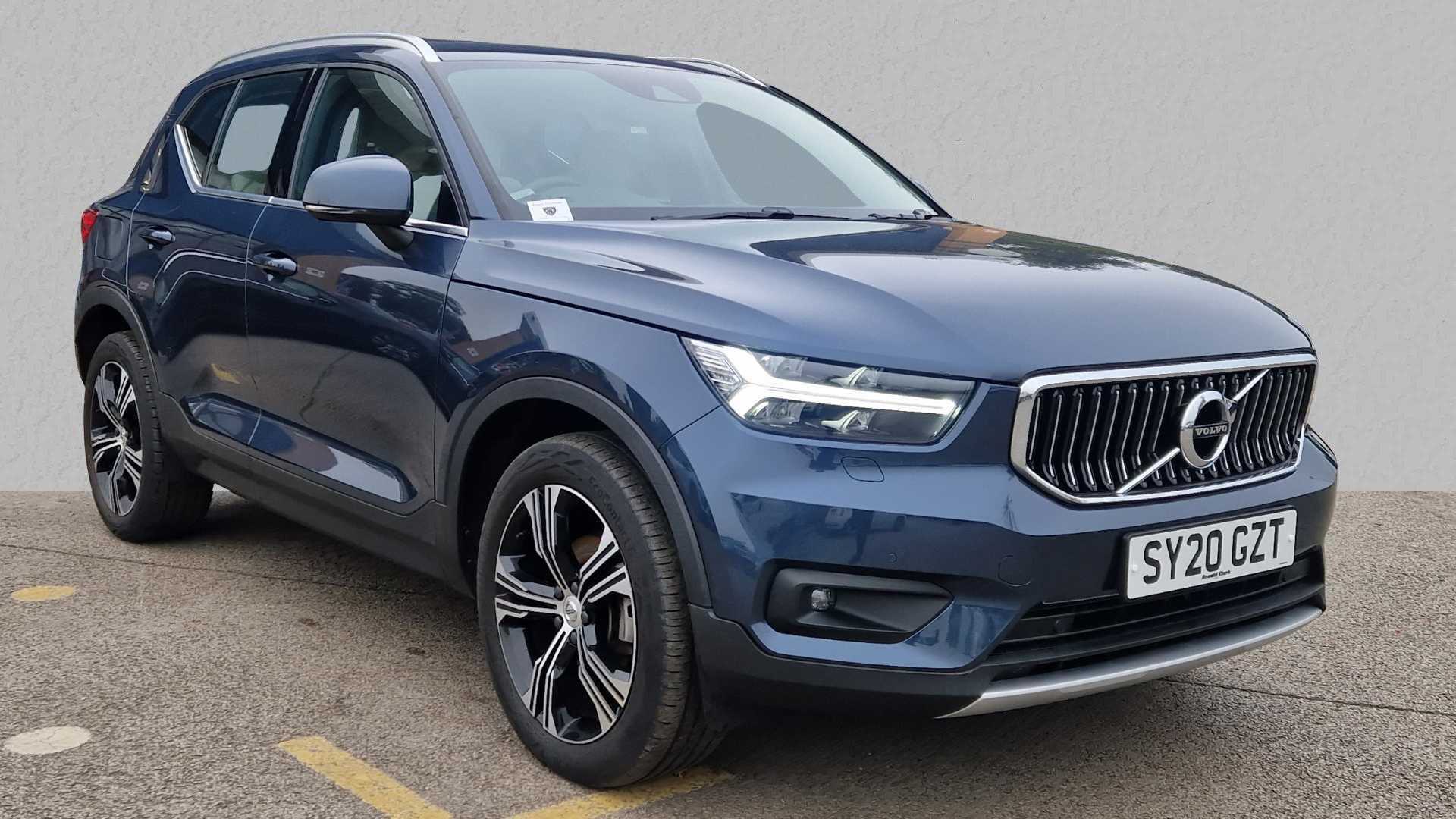 Main listing image - Volvo XC40