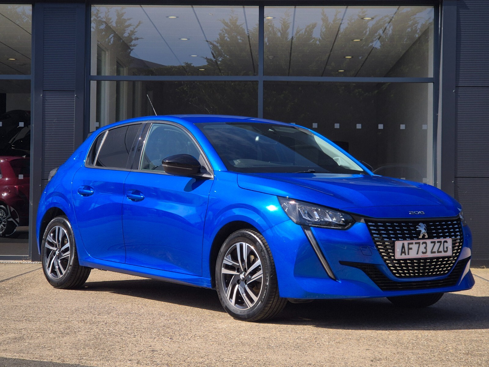 Main listing image - Peugeot 208