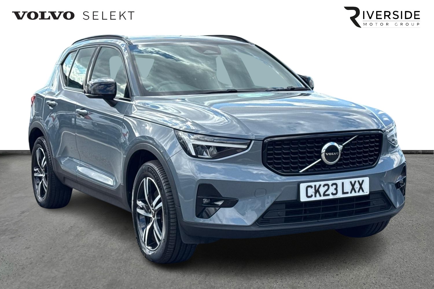 Main listing image - Volvo XC40