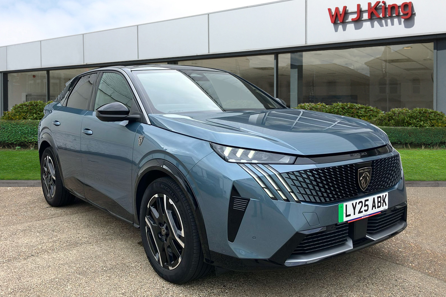 Main listing image - Peugeot 3008