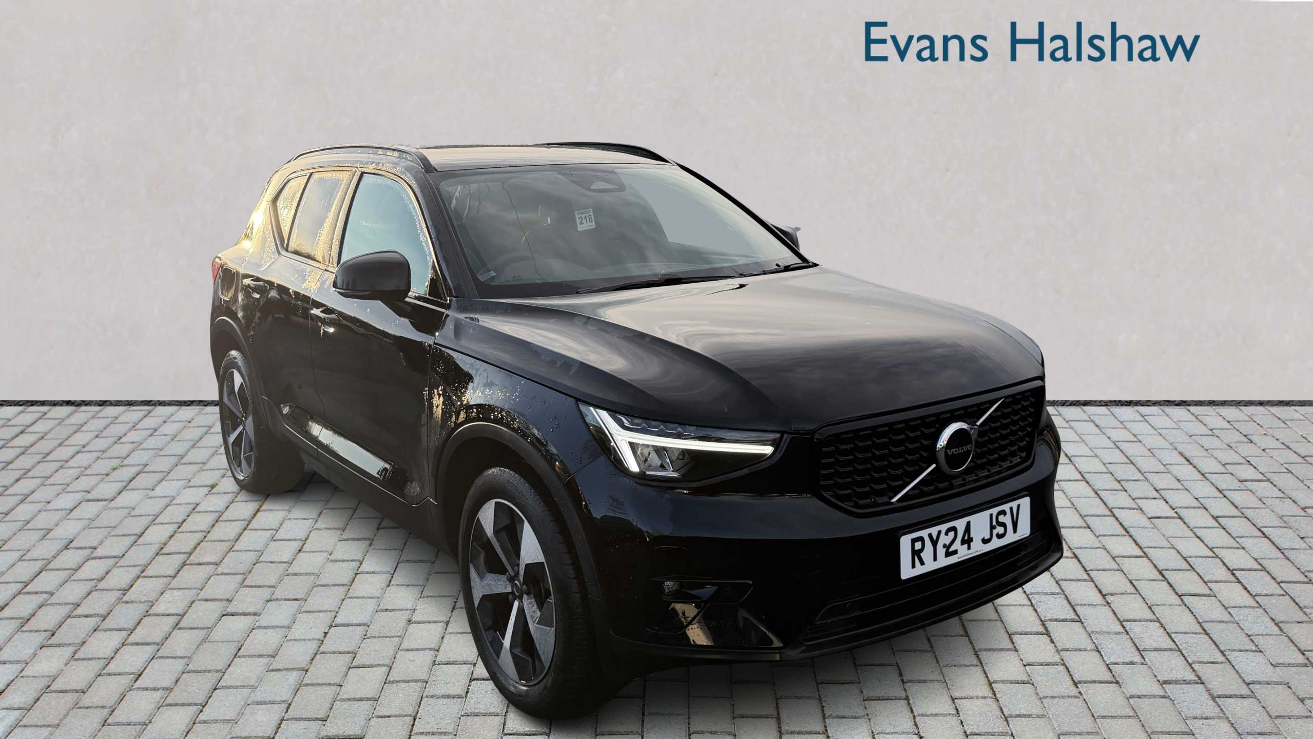 Main listing image - Volvo XC40