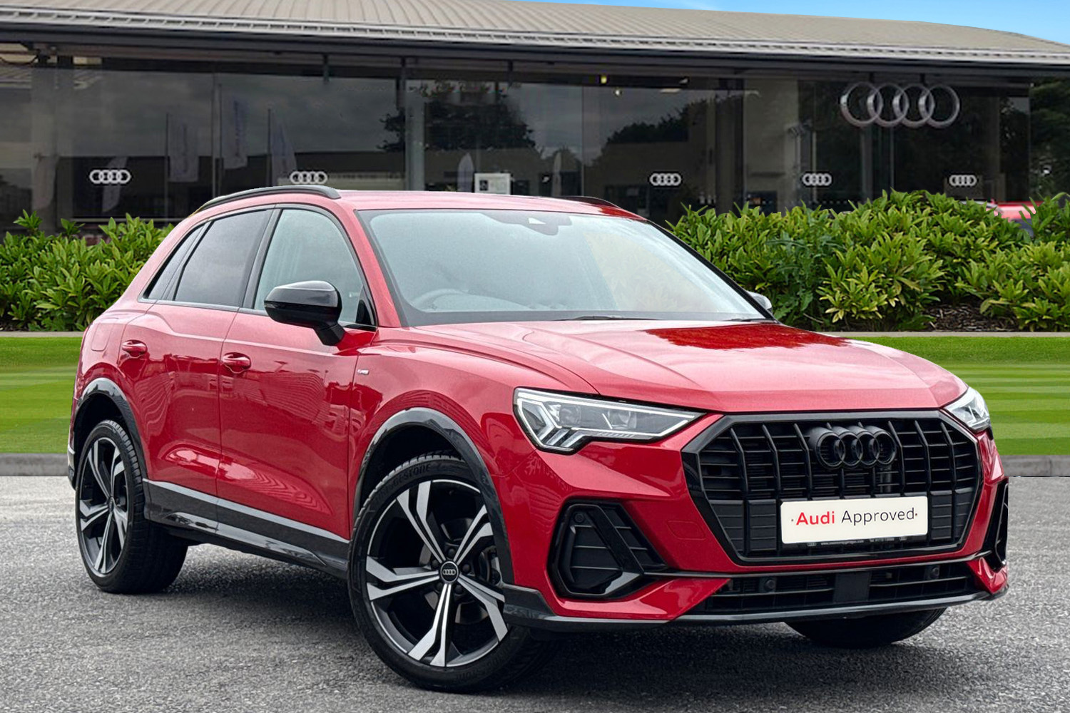 Main listing image - Audi Q3