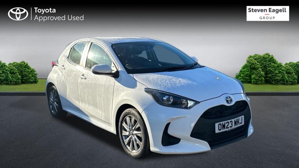 Main listing image - Toyota Yaris