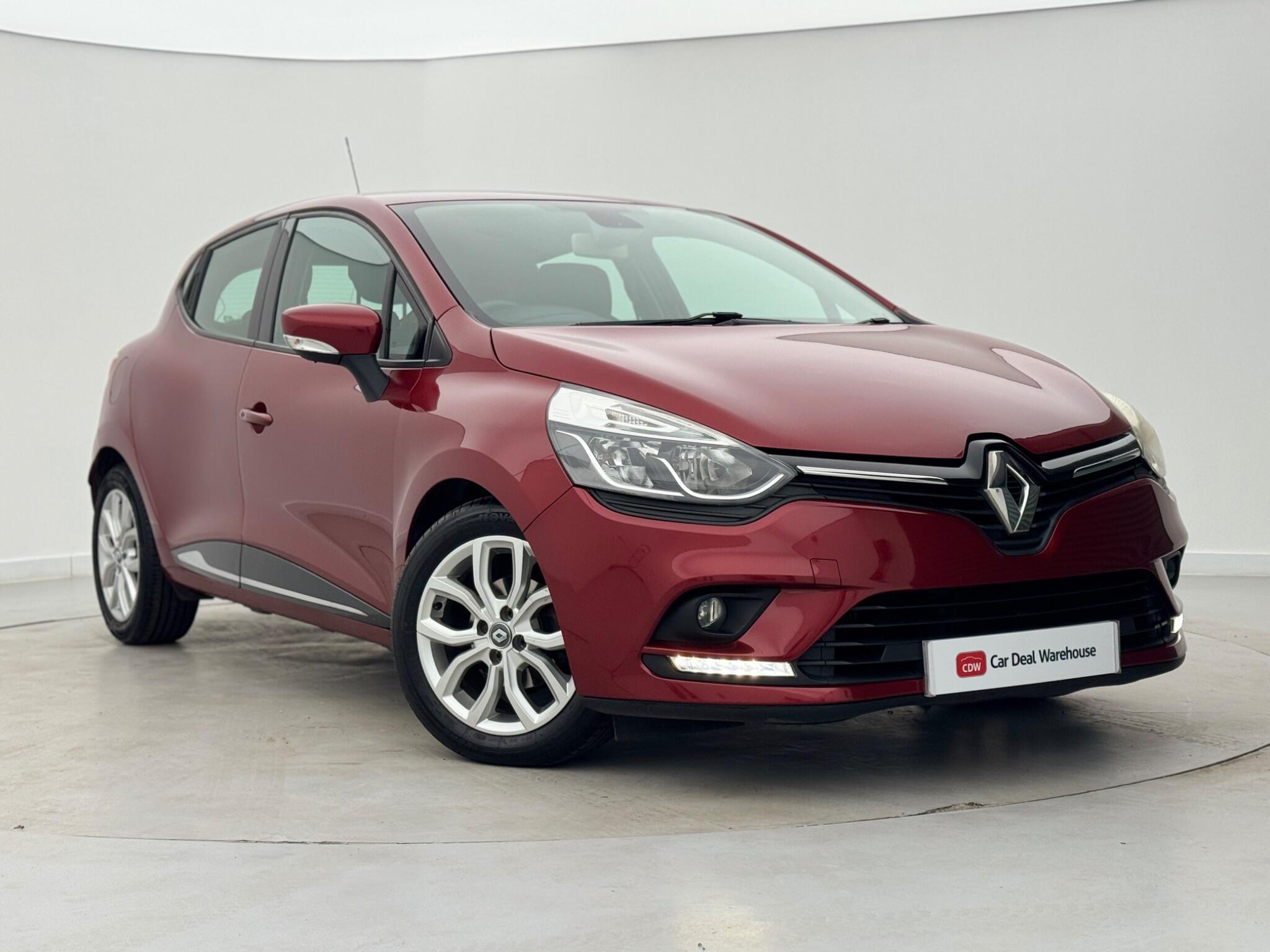 Main listing image - Renault Clio