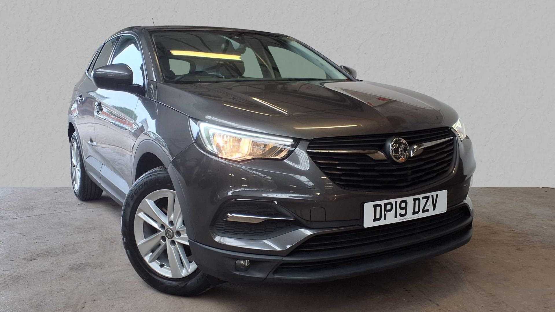 Main listing image - Vauxhall Grandland X