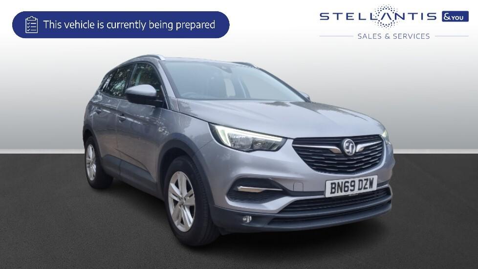 Main listing image - Vauxhall Grandland X