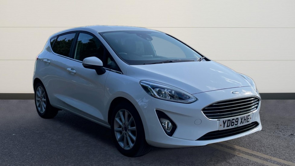 Main listing image - Ford Fiesta