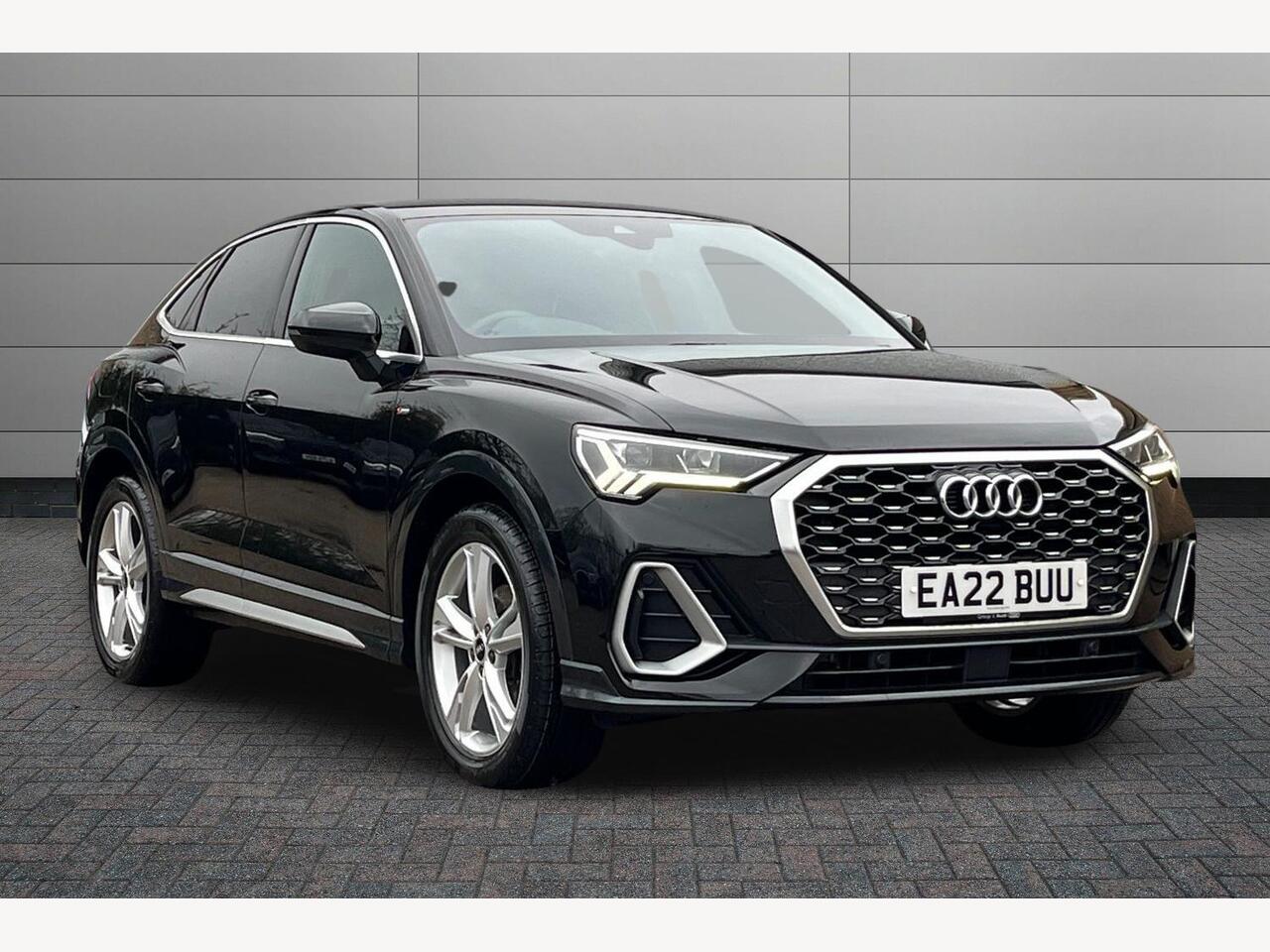 Main listing image - Audi Q3
