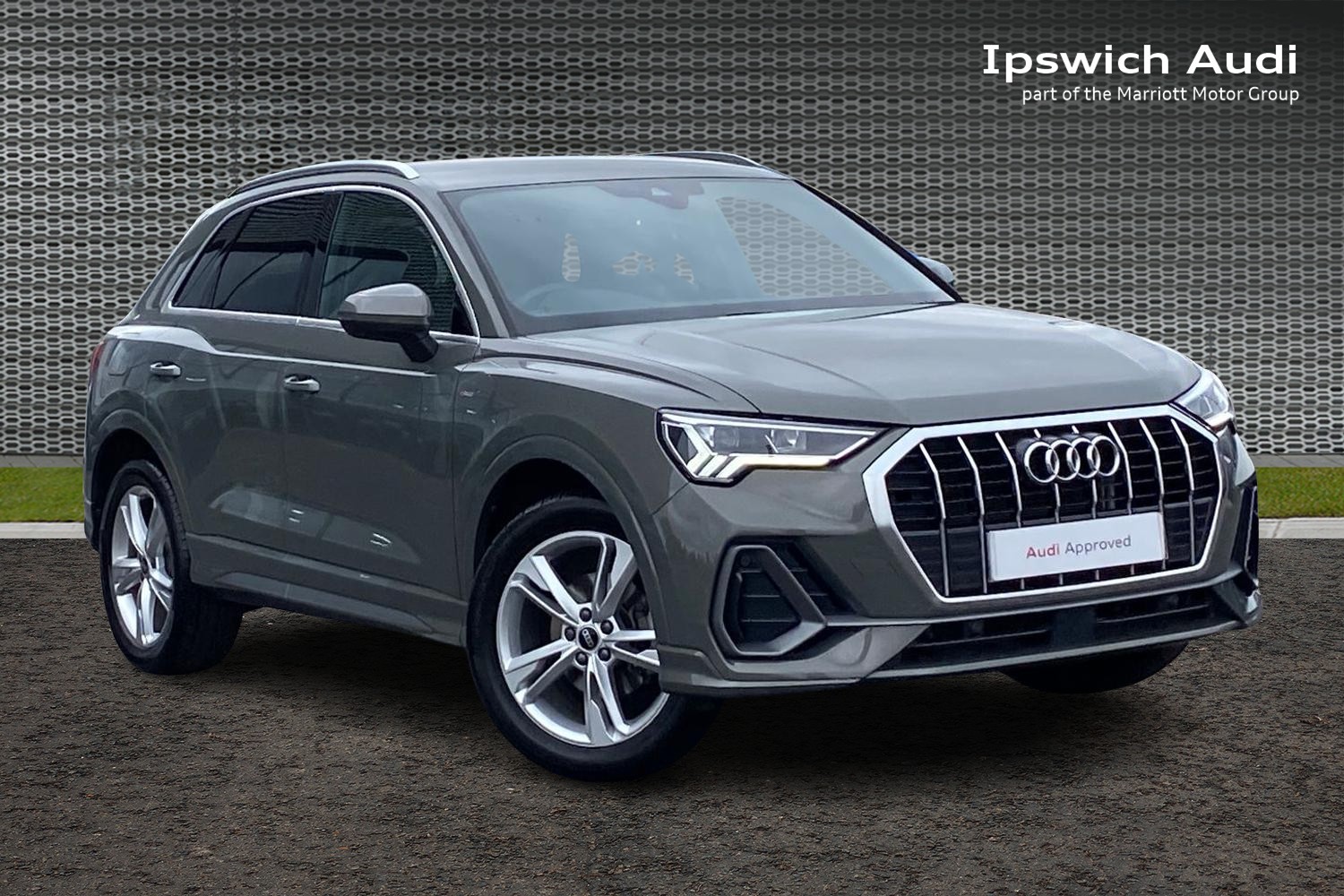 Main listing image - Audi Q3