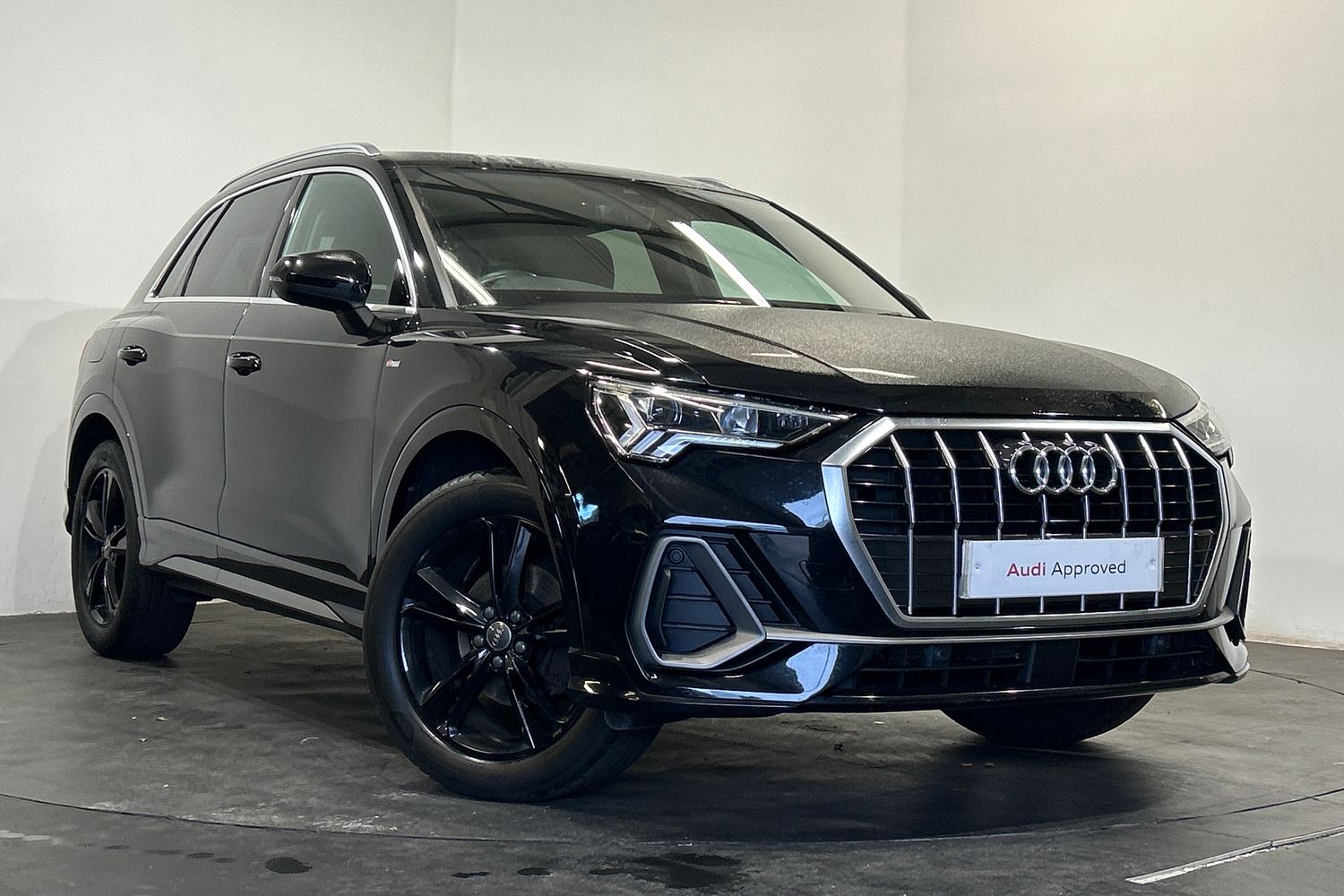 Main listing image - Audi Q3