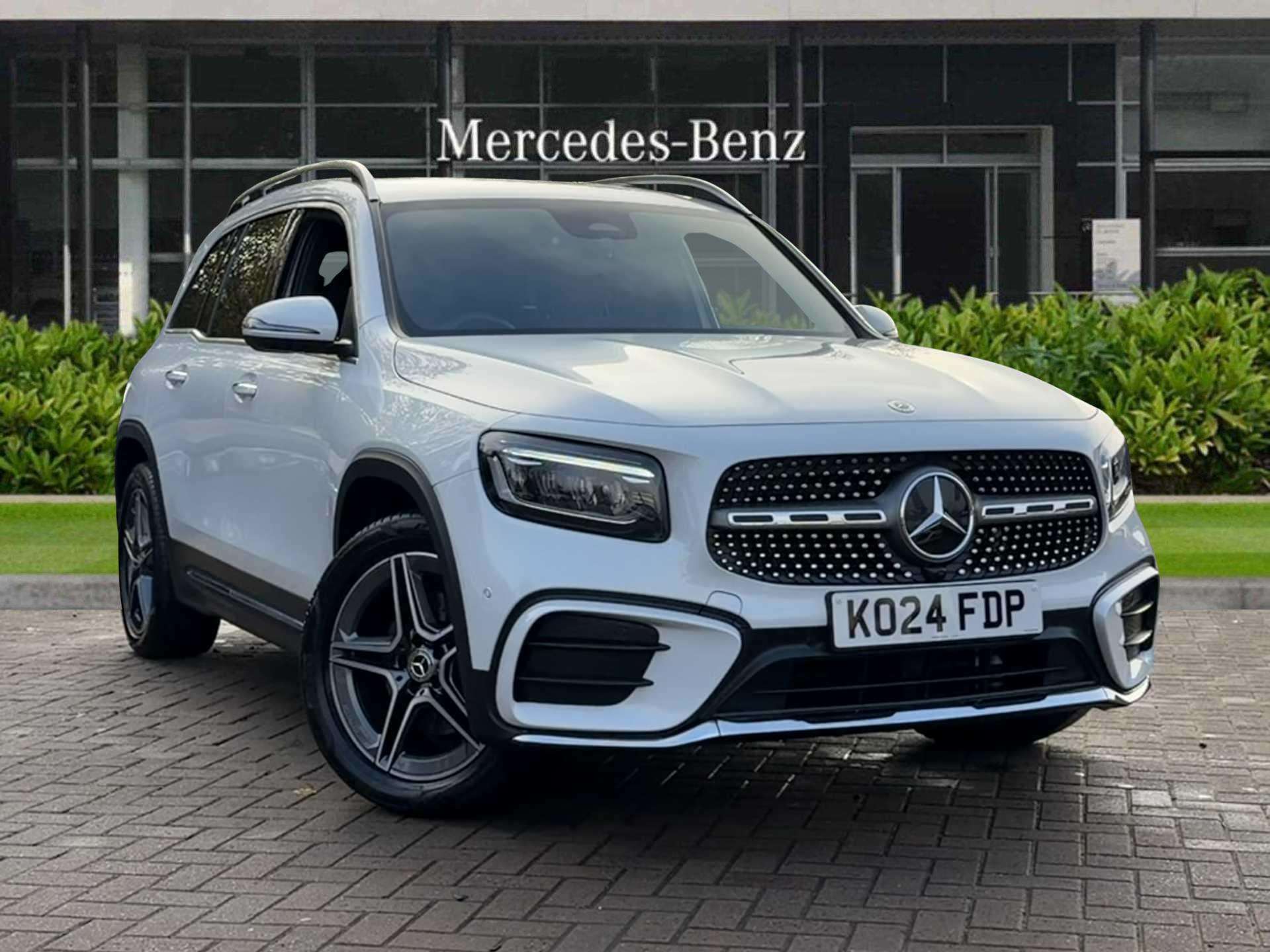 Main listing image - Mercedes-Benz GLB
