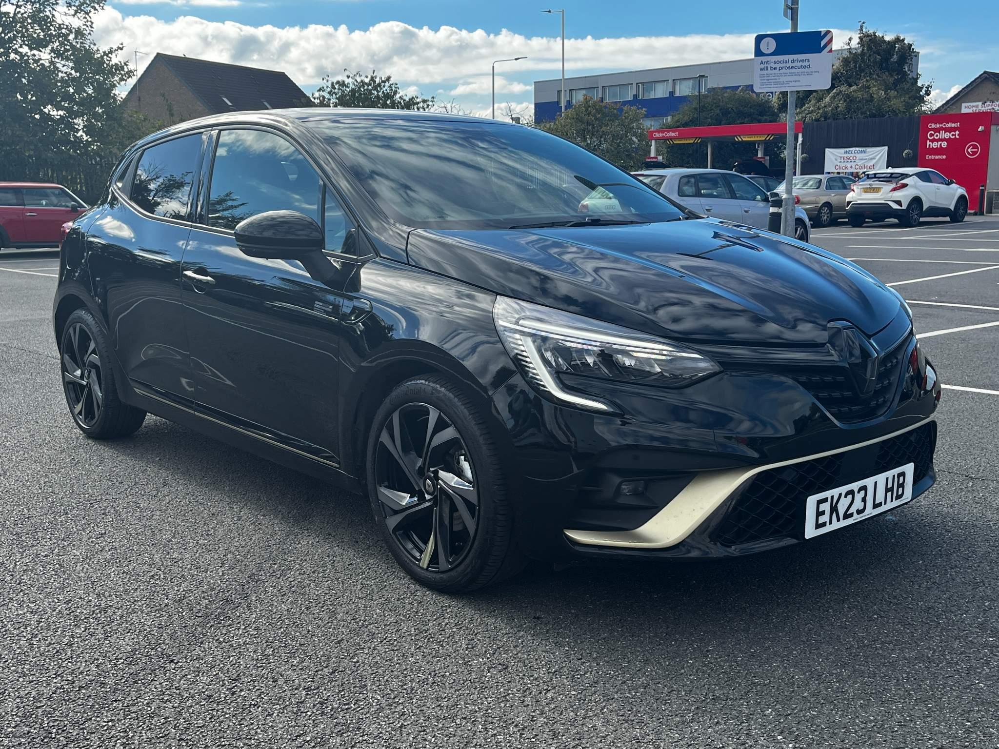 Main listing image - Renault Clio