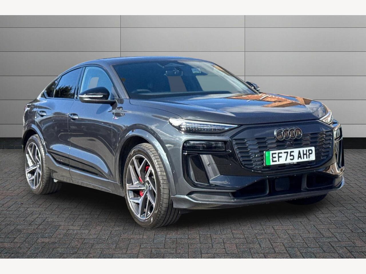 Main listing image - Audi Q6 e-tron