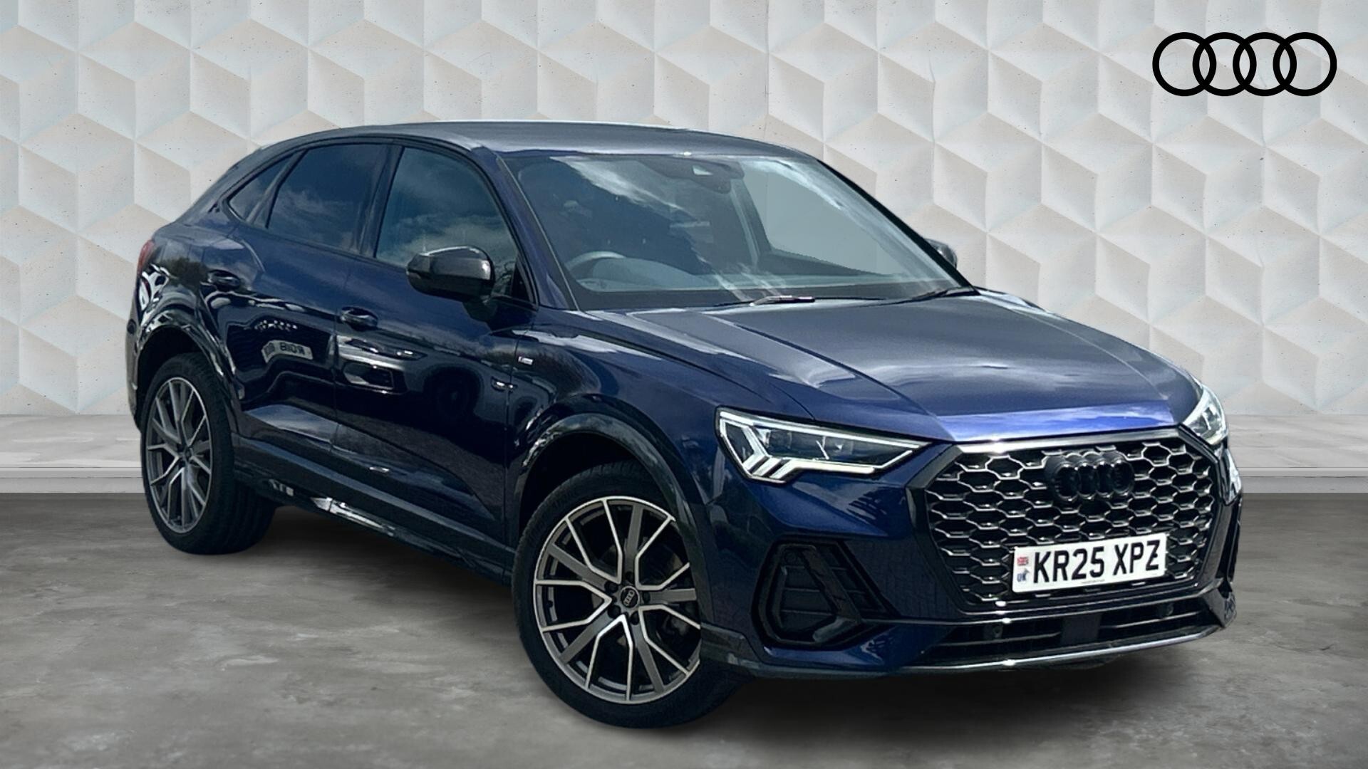 Main listing image - Audi Q3