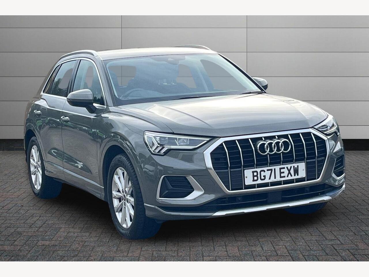 Main listing image - Audi Q3