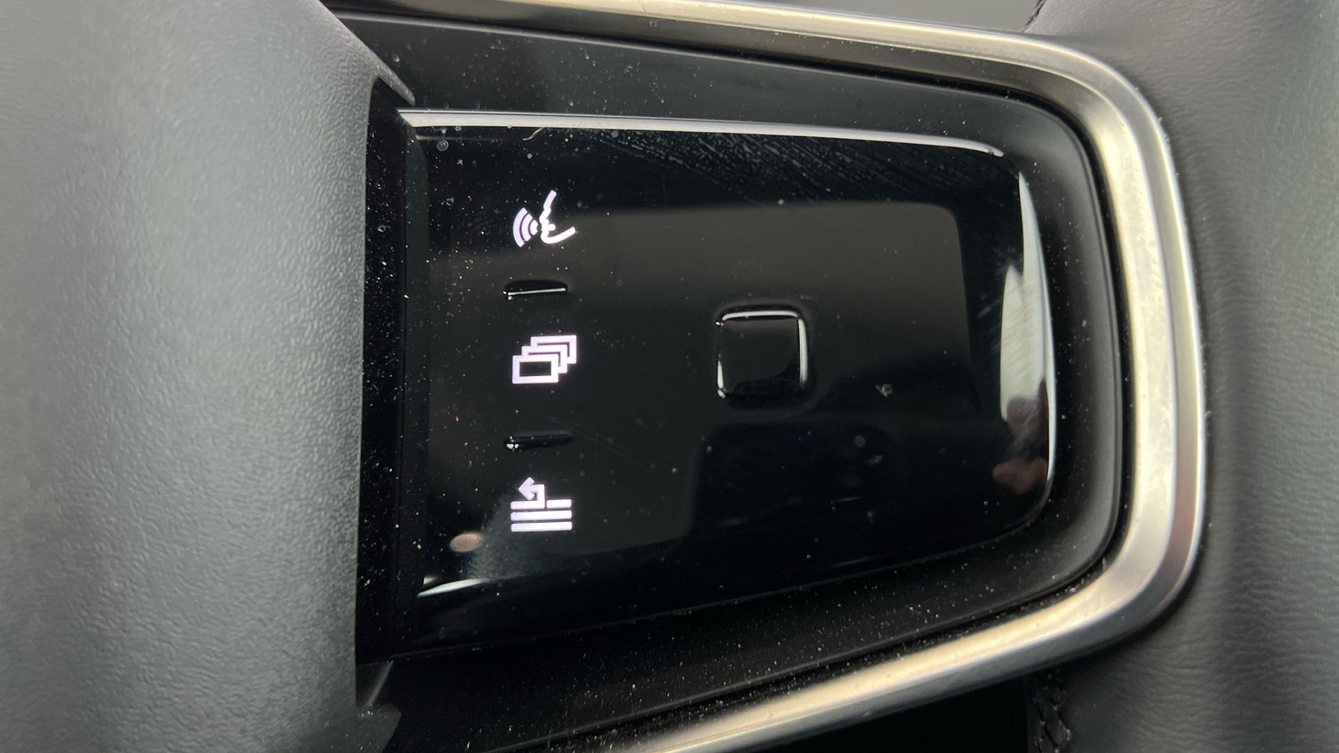 Main listing image - Polestar 4