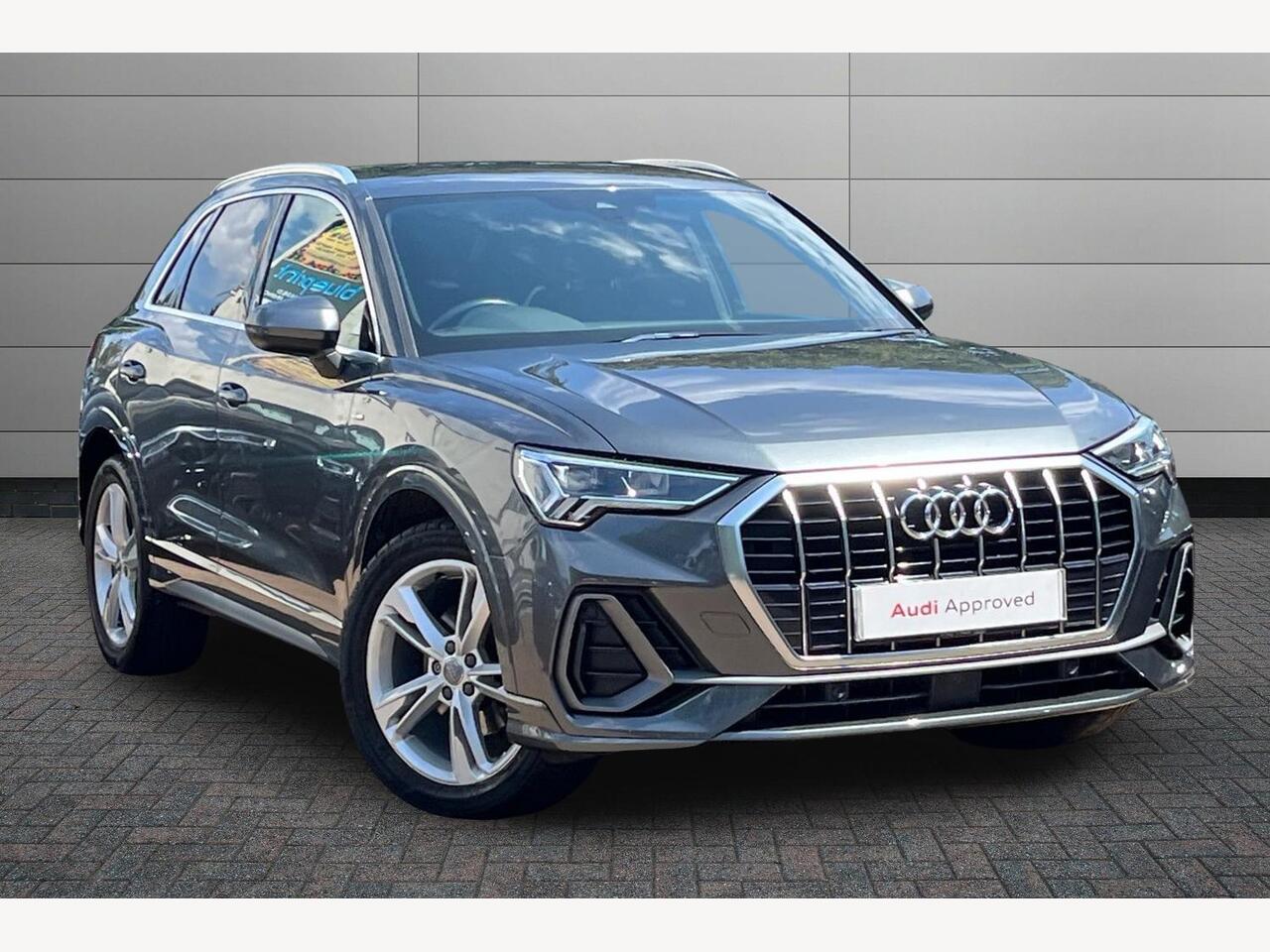 Main listing image - Audi Q3