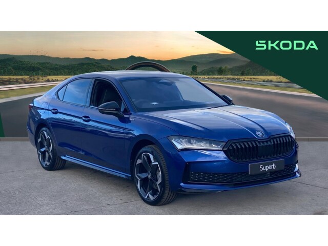 Main listing image - Skoda Superb
