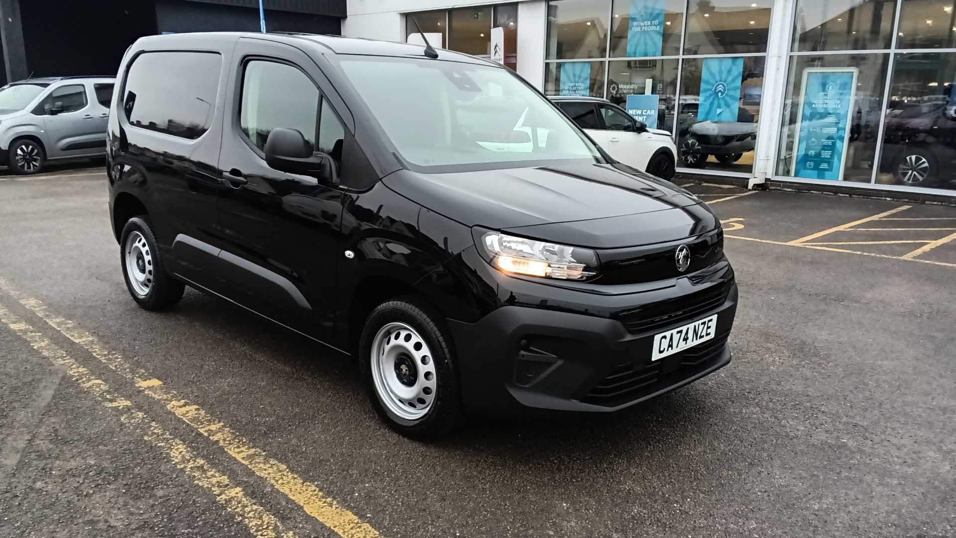 Main listing image - Vauxhall Combo Cargo