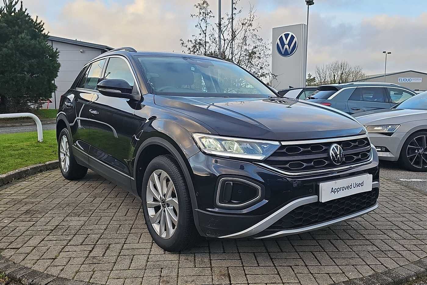 Main listing image - Volkswagen T-Roc