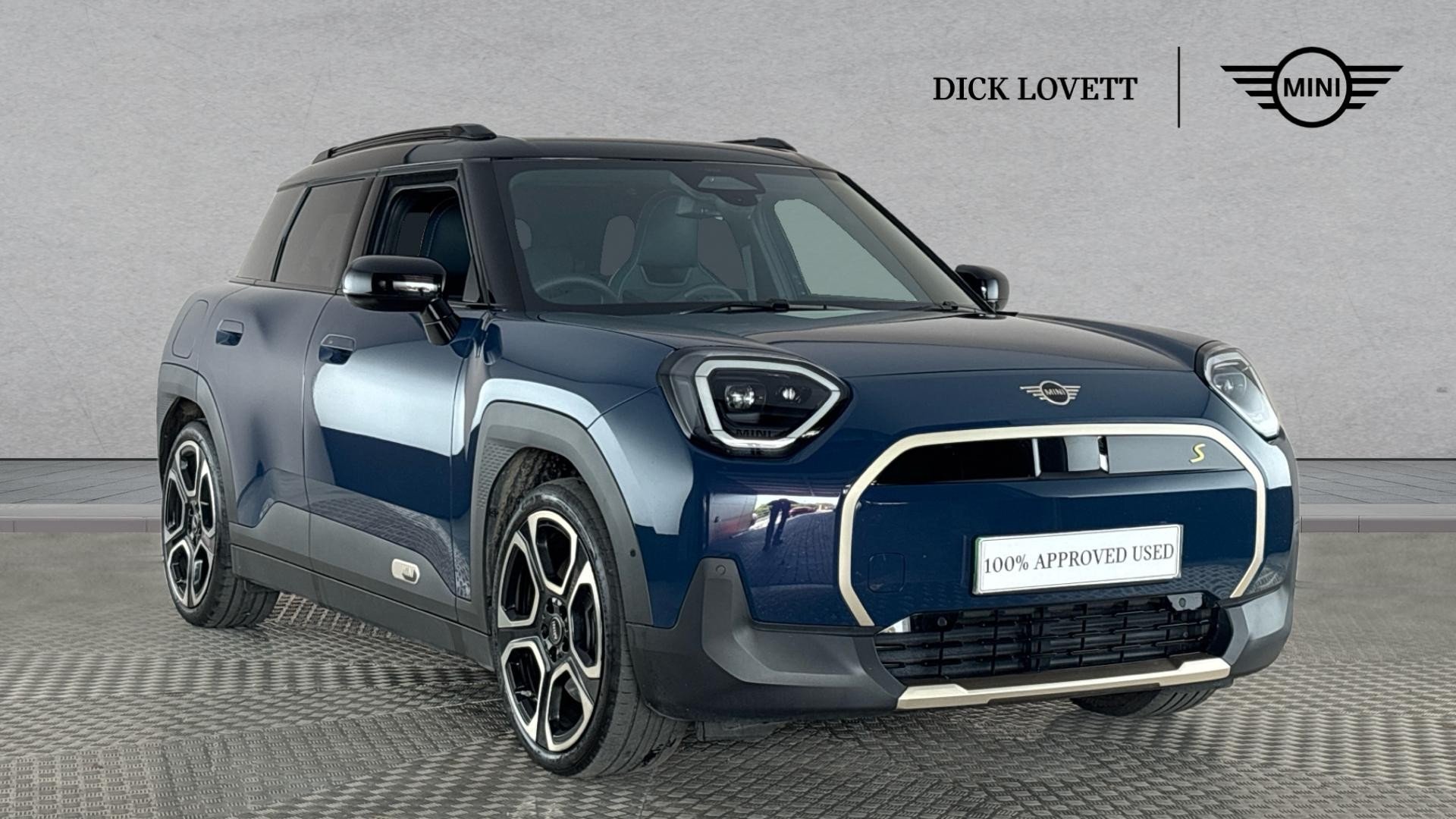 Main listing image - MINI Electric