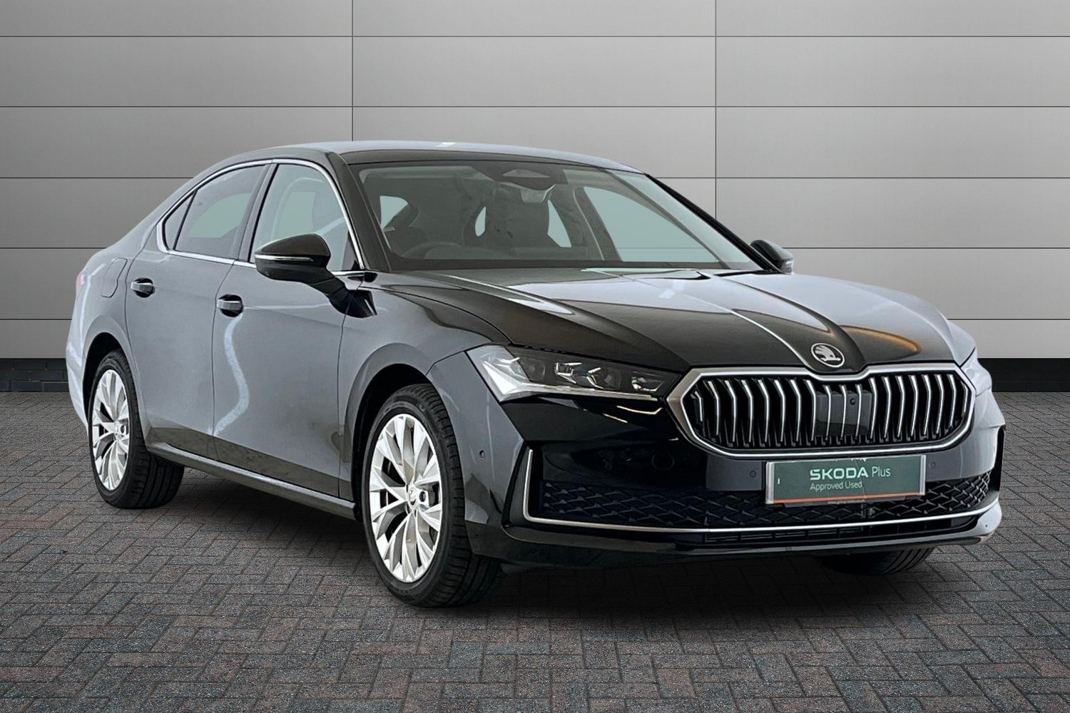 Main listing image - Skoda Superb