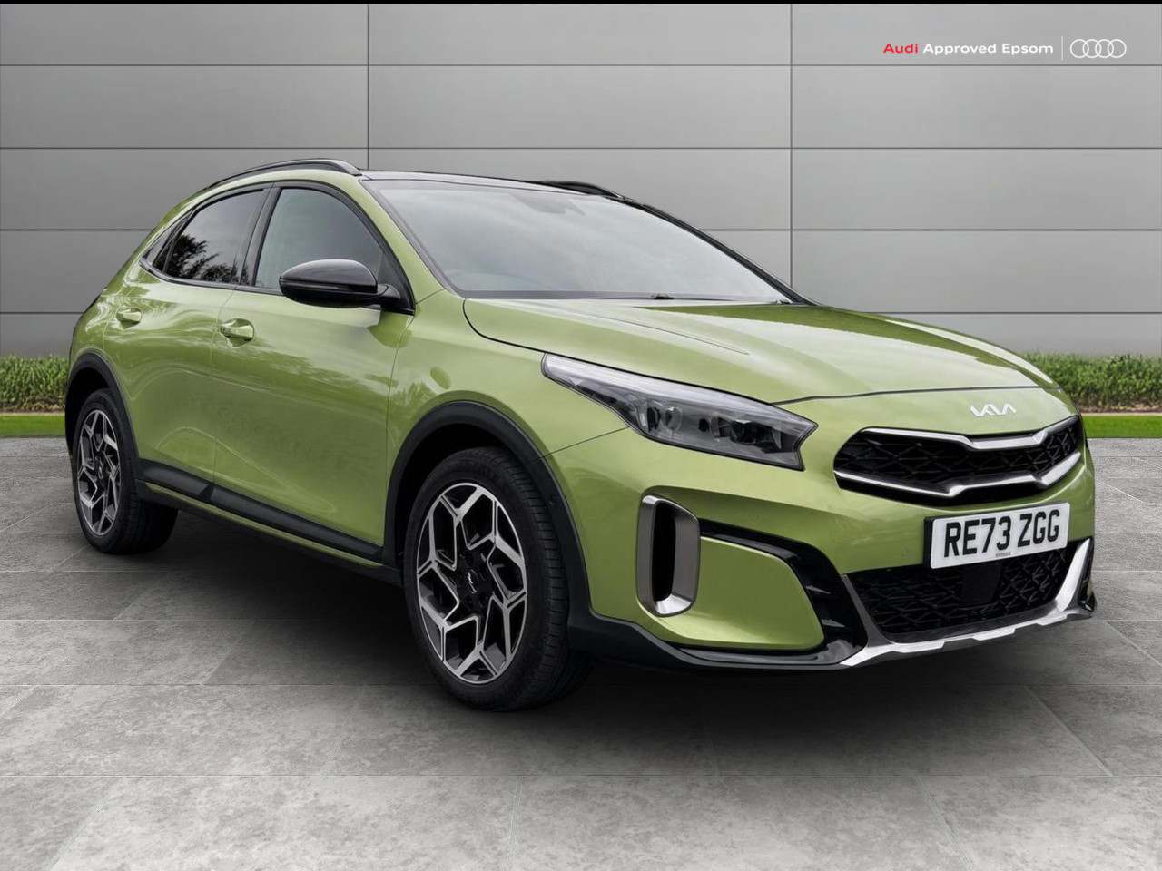 Main listing image - Kia XCeed