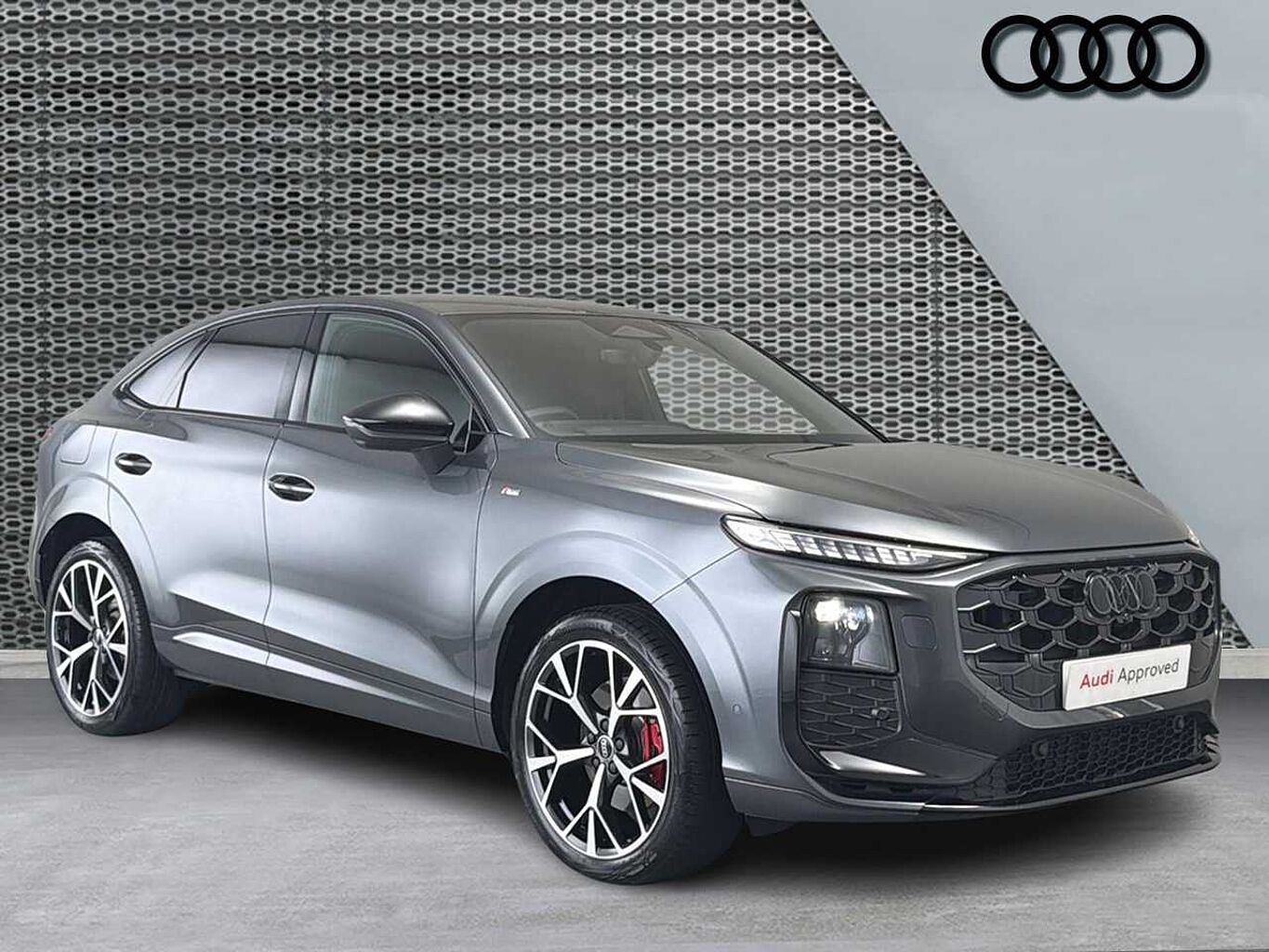 Main listing image - Audi Q3