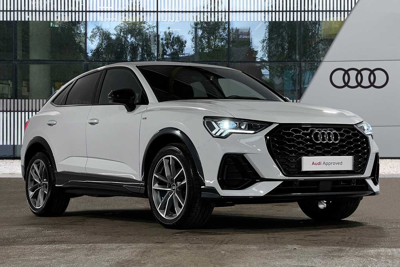 Main listing image - Audi Q3